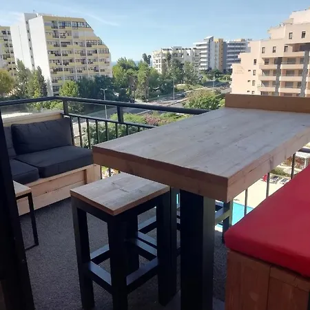 Bcozy 5th Floor דירה